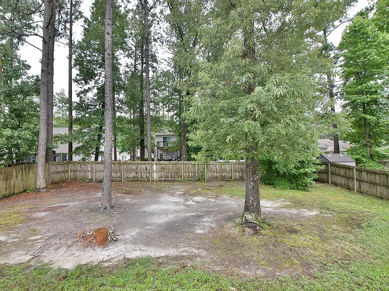 129 Lori Ln — Photo 7