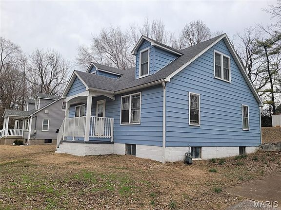 2nd image of 3416 Robin Ave