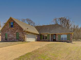 219 Olde Trace Dr, Vicksburg, MS 39180