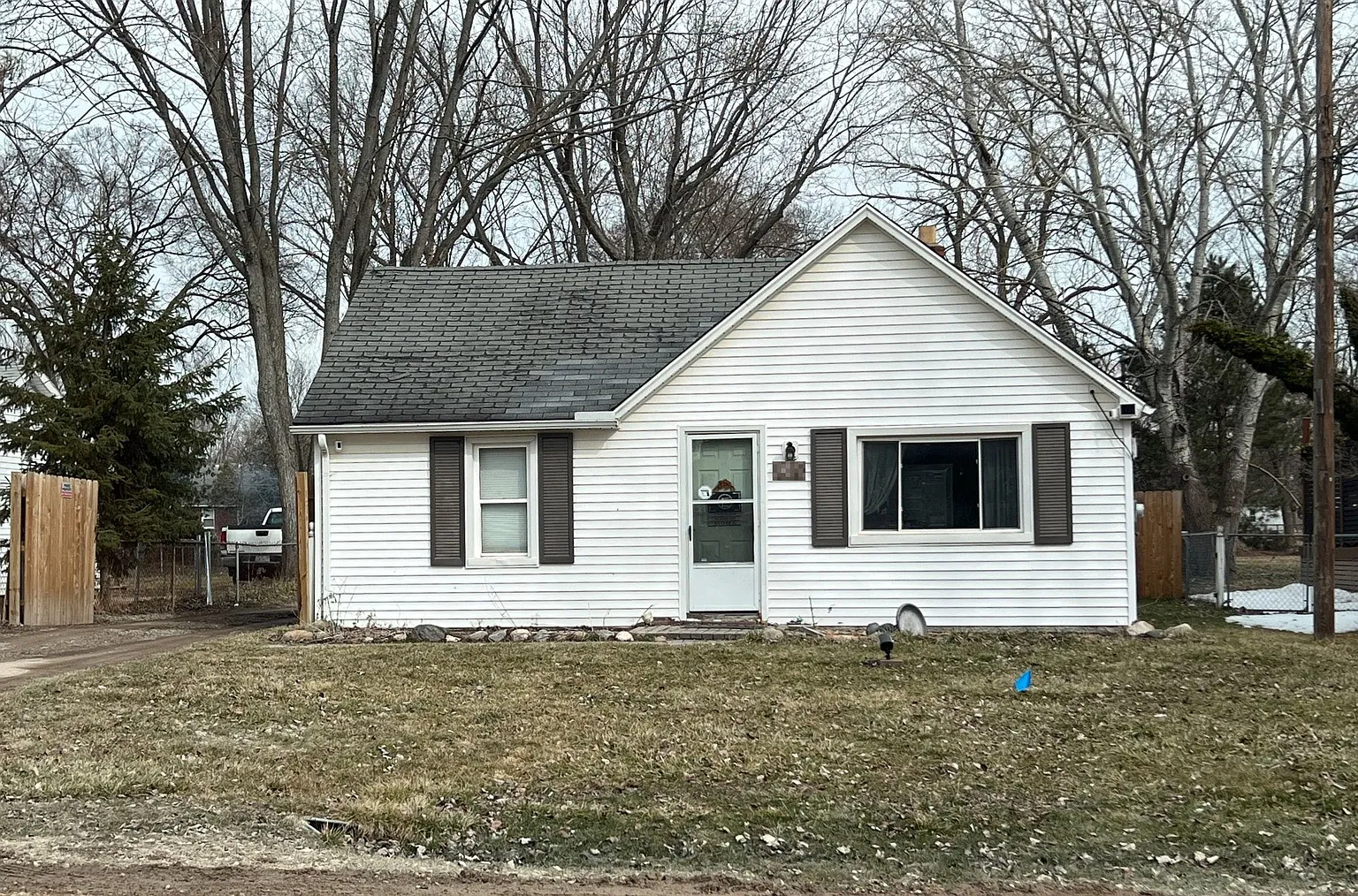 3243 Donley Ave photo 1