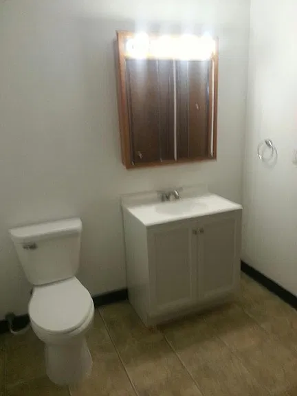 Bode Apartments Bldg 2 - Unit 2B — Photo 3