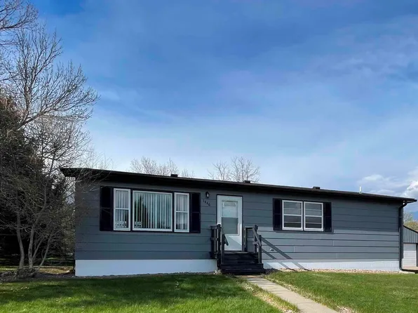 1446 Evanston Ave, Hot Springs, SD 57747
