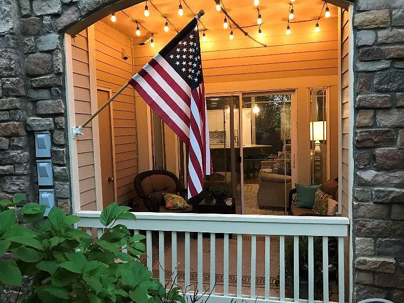 2 bed, 1134 sqft, $2,300 — Photo 1
