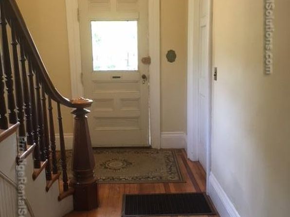 62 Maple St #1