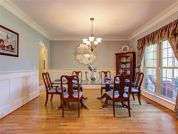 5th image of 593 Hugh Patrick Ct