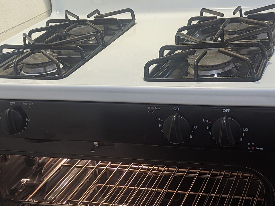 Gas oven, newly cleaned