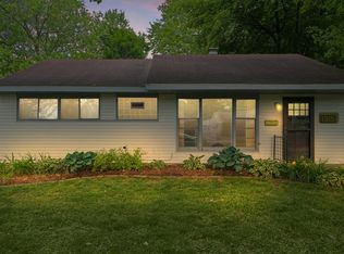 1315 Eastern Pl NE, Grand Rapids, MI 49505