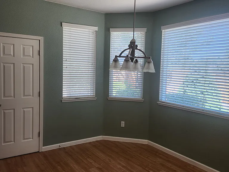 9520 Happy Canyon Dr — Photo 6