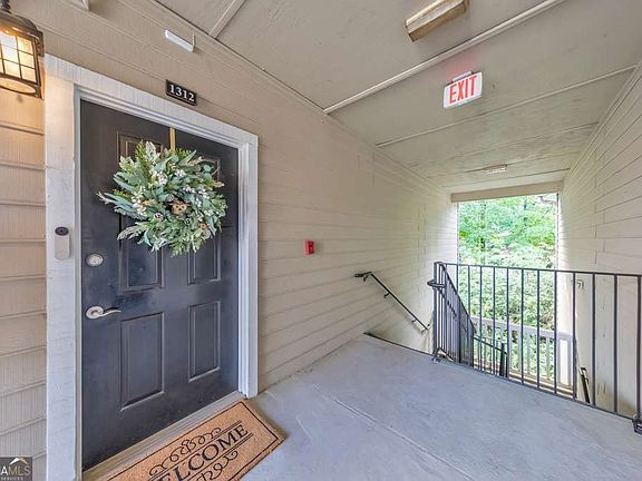 2nd image of 1250 Parkwood Cir SE Unit 1312