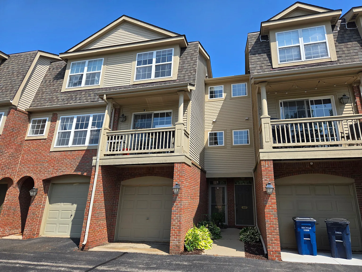 3 bed, 2.5 bath, 1416 sqft, $3,250 — Photo 1