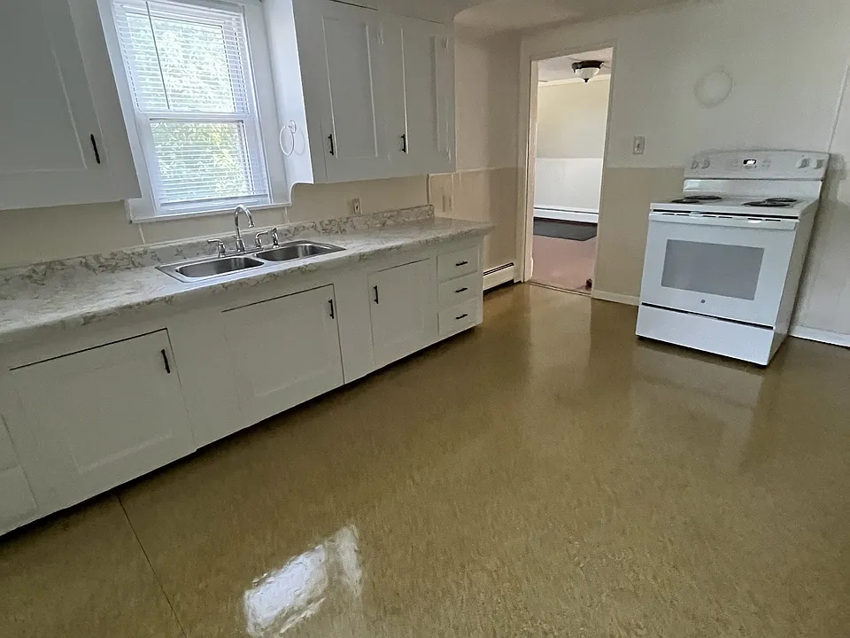 10 Maple St #2