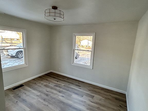 5th image of 609 N James St