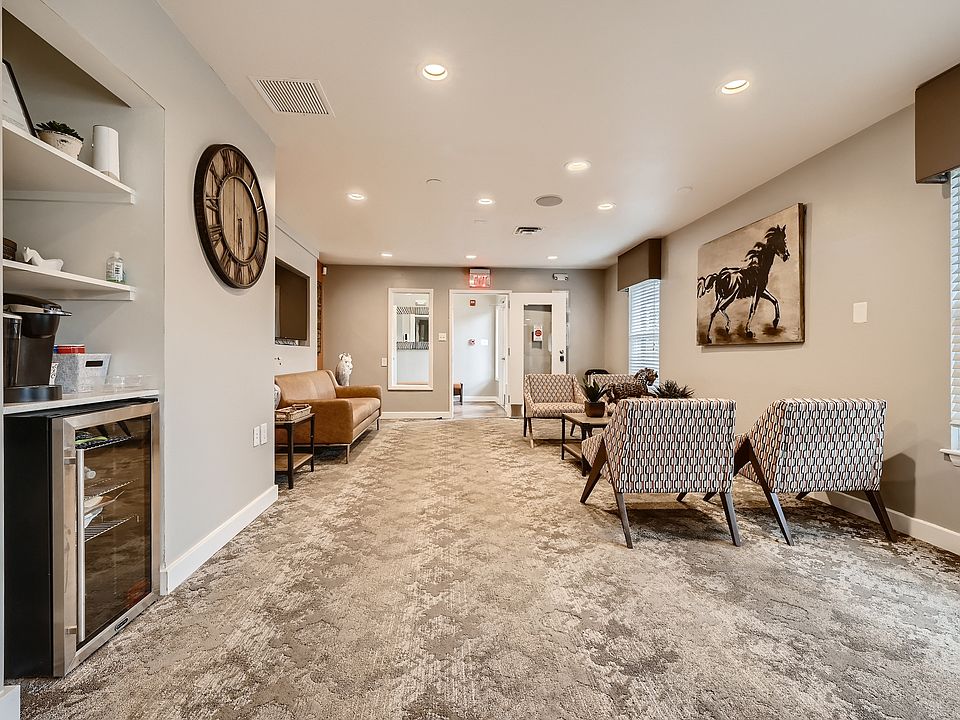 Leasing office with coffee bar