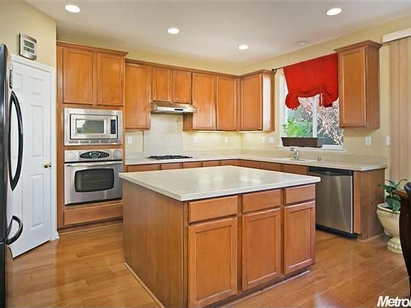 2nd image of 1210 Waverton Ln