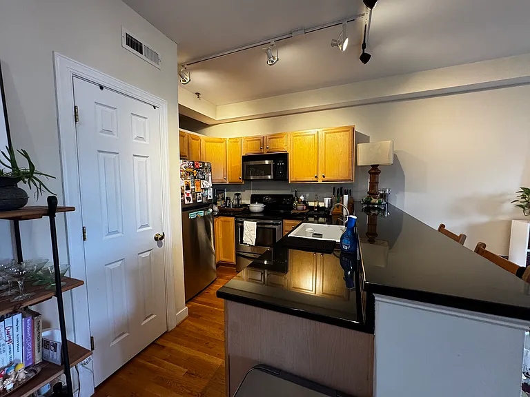 215 N 19th St #32 — Photo 6