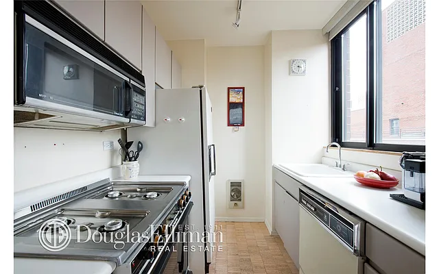 Sold by Douglas Elliman | media 10