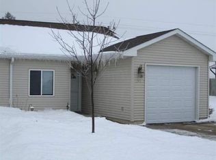 2421 2nd St, Gilbertville, IA 50634