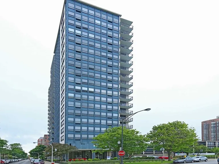 4100 N. Marine Dr. — Photo 9
