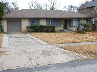 1215 N Woods St, Sherman, TX 75092
