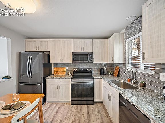 3rd image of 749 Alexander Rd APT C