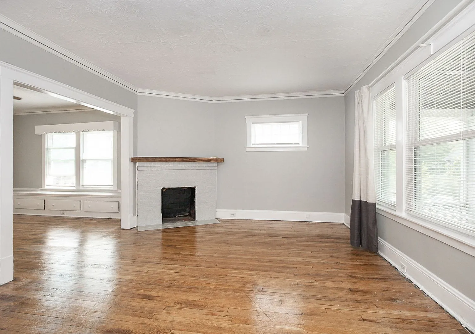13416 Harlon Ave Lakewood, Oh. 44107 — Photo 3