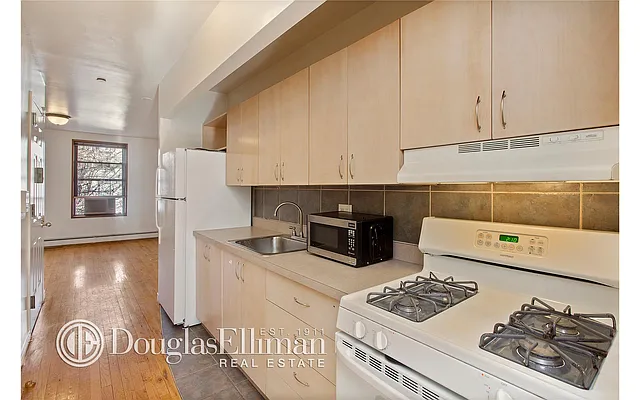 Rented by Douglas Elliman | media 24