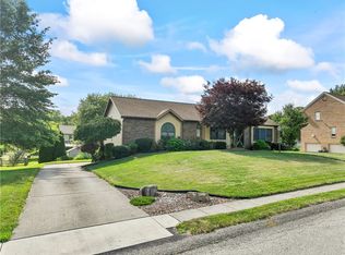 105 Lawrence Dr, Beaver, PA 15009