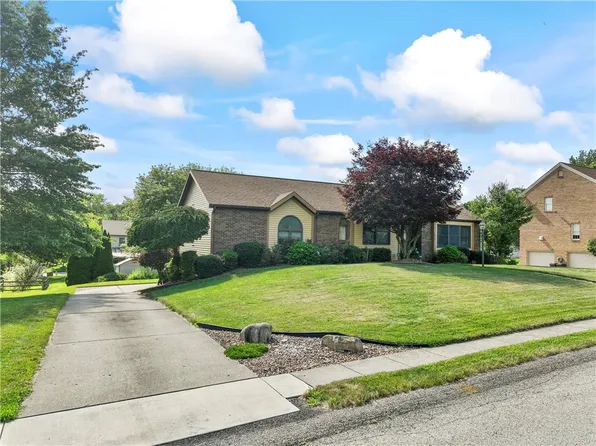 105 Lawrence Dr, Beaver, PA 15009