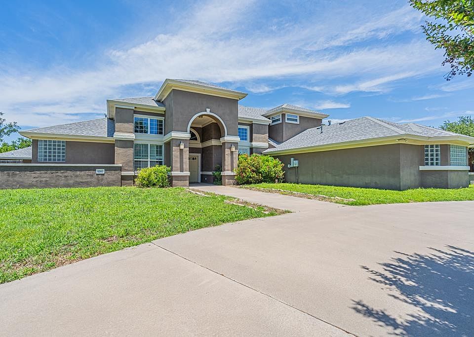 1st image of 1202 Pinehurst Ct