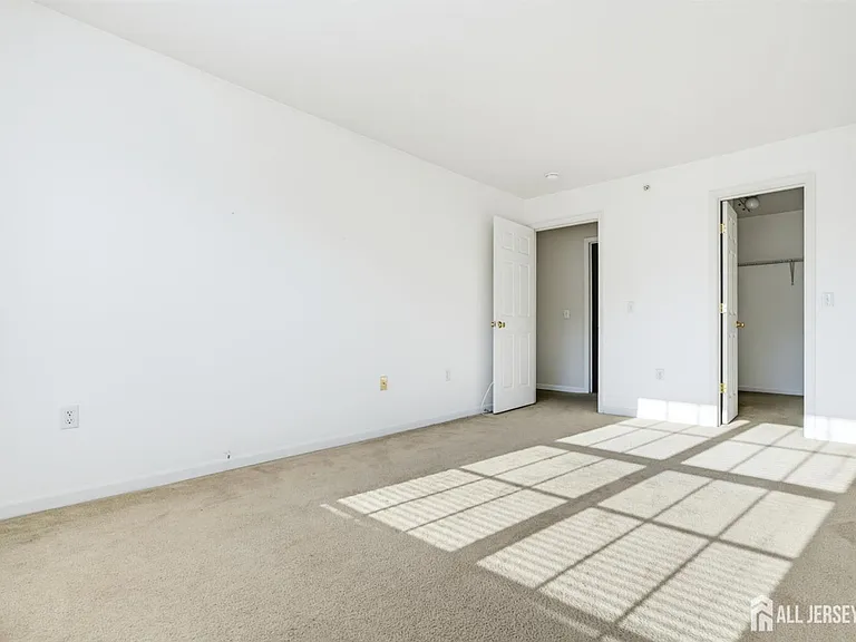 1054 Morning Glory Dr — Photo 20