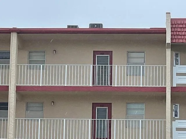 1020 Country Club Dr #406 — Photo 36