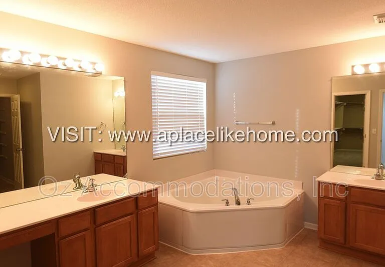 22413 W 113th Ter — Photo 28