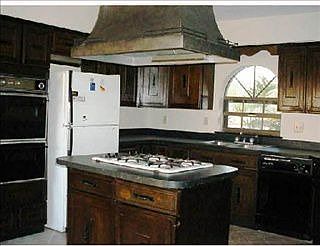 5th image of 404 Weldon Park Dr