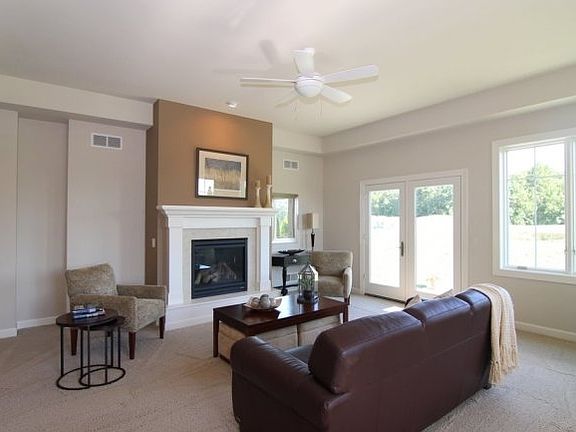 4th image of 9002 Royal Oaks Cir