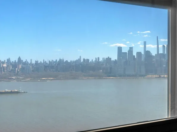 7004 Blvd East image 2 of 39