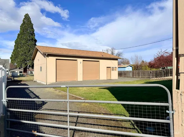 407 Linden Dr, Lewiston, ID 83501