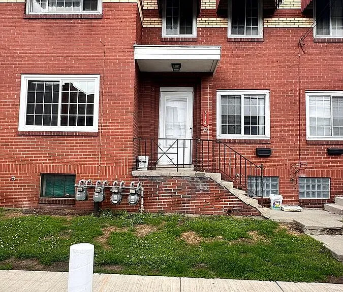 614 Woodward Ave — Photo 1