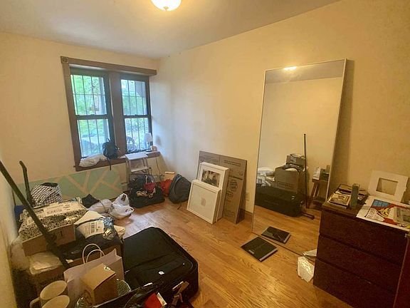 5th image of 418 Macdonough St APT 1