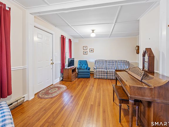 4th image of 166 Ridge Road