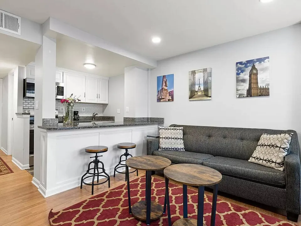 Sherman Ave NW