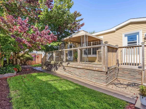 549 Thorn Ave, Beaver Bank, NS B4E 1P8