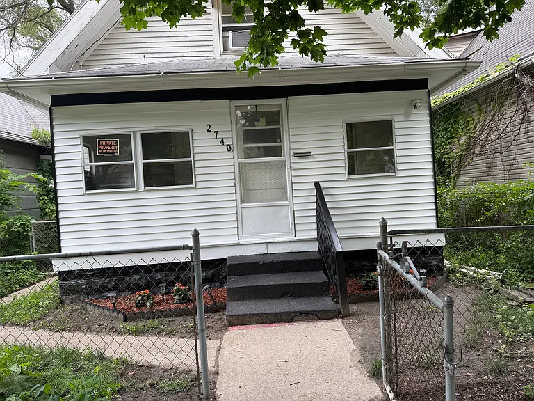 2740 Albion St — Photo 1