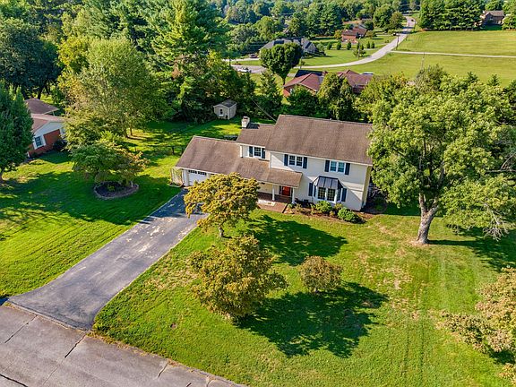 3rd image of 1395 Daniel Boone Dr