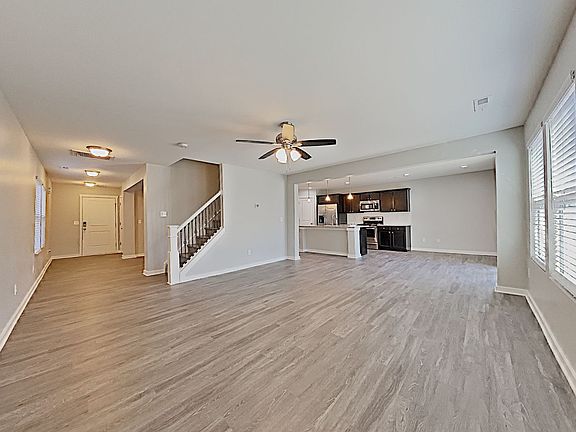5th image of 5209 Tomsie Efird Ln