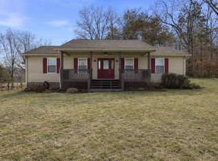 201 Shawnee Dr, Irvine, KY 40336