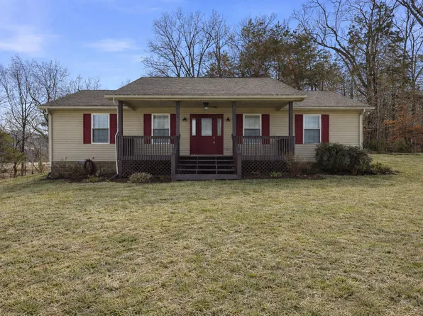 201 Shawnee Dr, Irvine, KY 40336