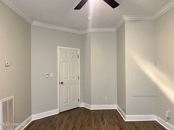 2nd image of 310 Peach St