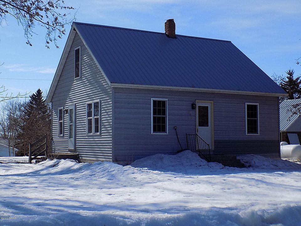 1st image of 218 Douglas St