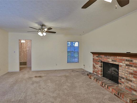 5th image of 2916 Forestwood Dr