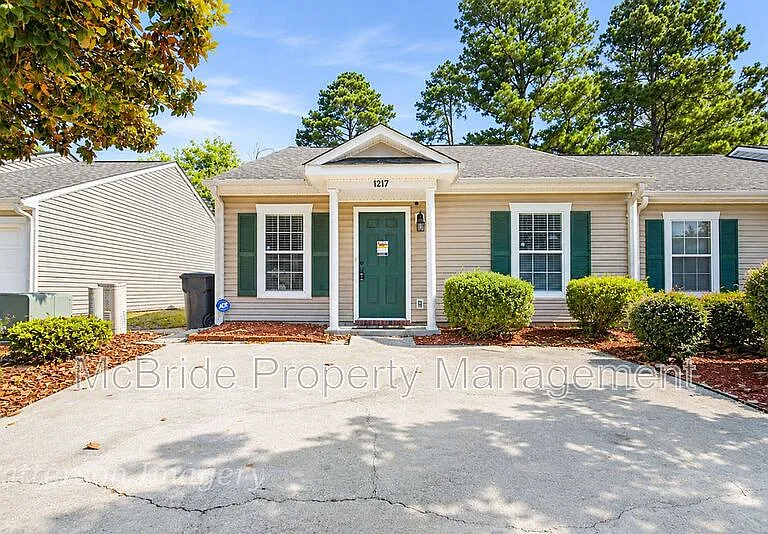 1217 Longpoint Dr — Photo 8